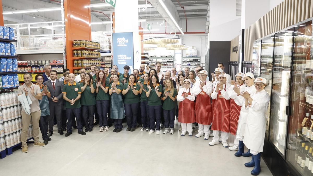 Vegalsa-Eroski abre en Santiago las puertas de su Cash Record más grande