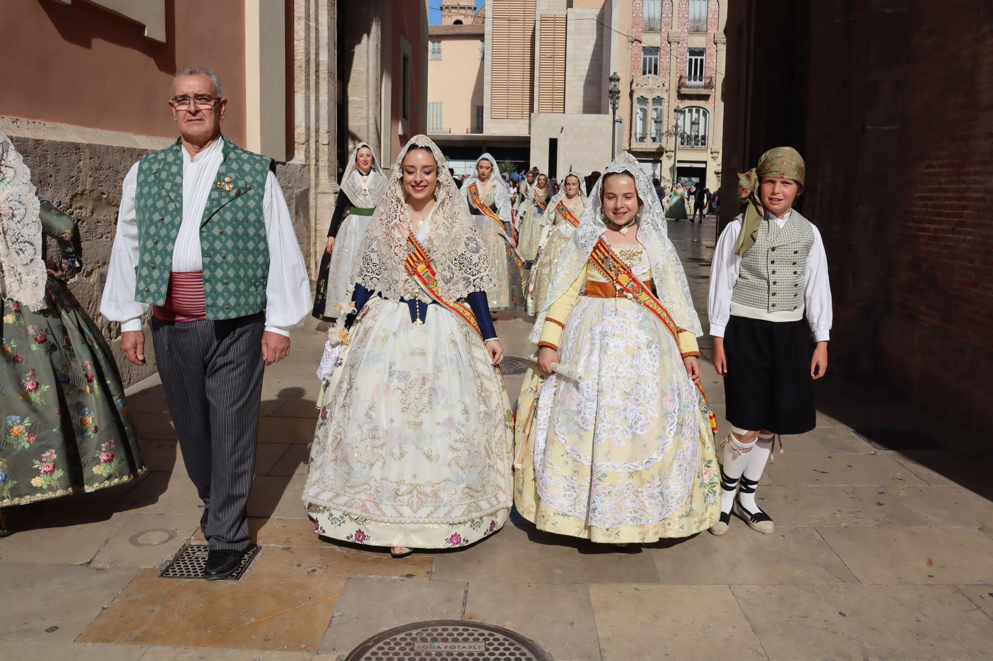 Las comisiones de falla en la Procesión de la Virgen (3/5)