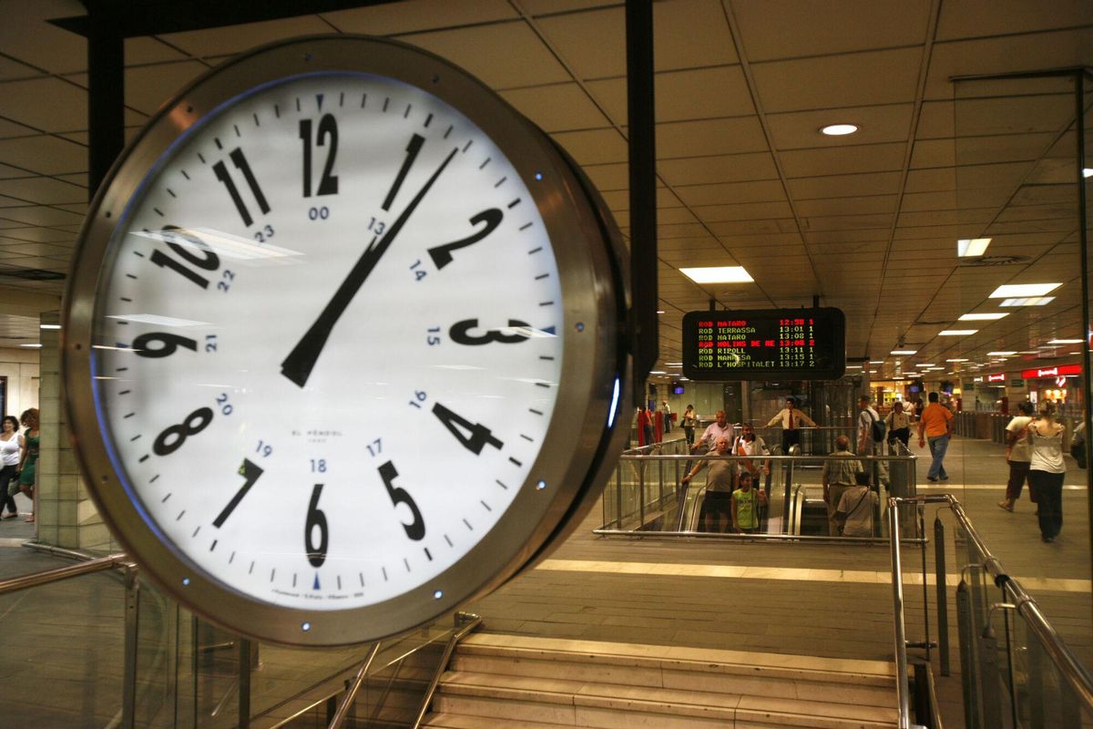 La pròxima matinada s’haurà de retardar una hora el rellotge La pròxima matinada s’haurà de retardar una hora el rellotge