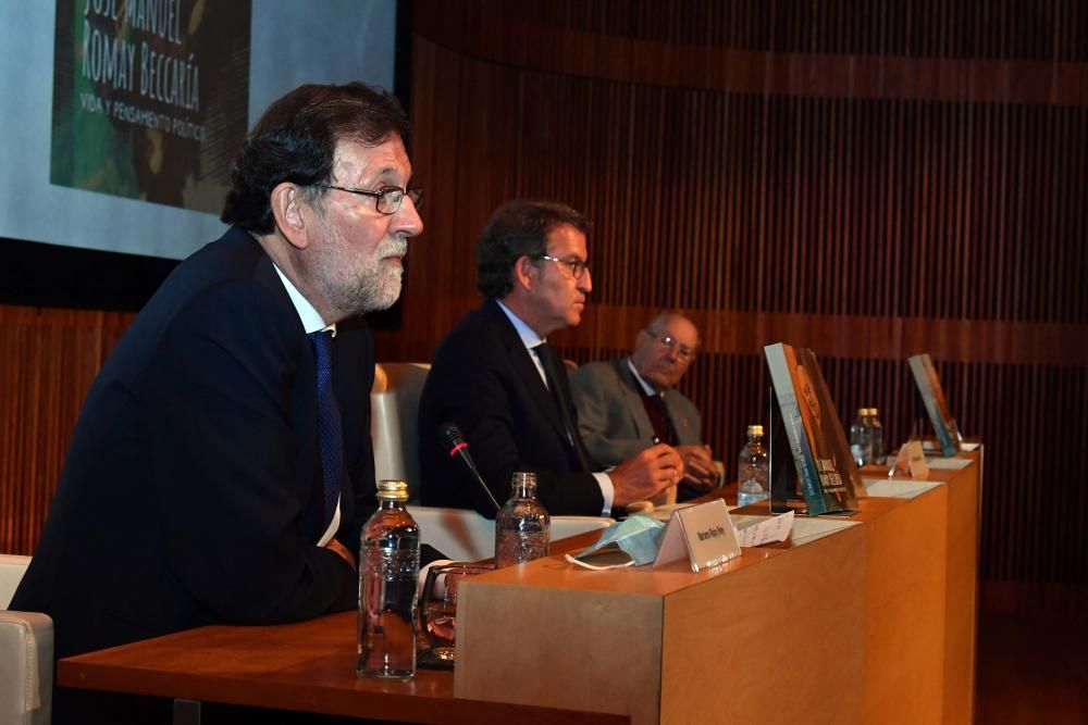 Libro de Romay Beccaría con Feijóo y Rajoy