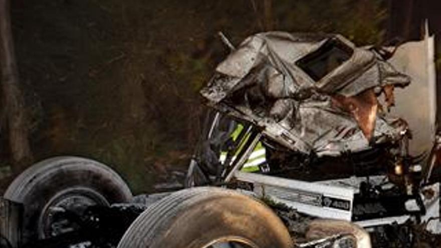 Mueren 18 inmigrantes ilegales en un accidente del camión que los transportaba