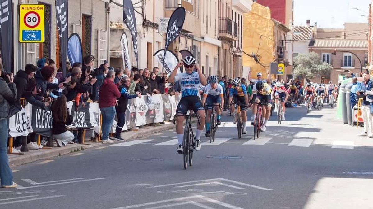 Vicent Andrés gana el Trofeo Vicente Aparicio