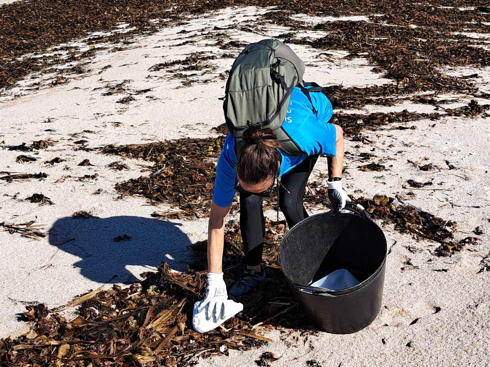 Nueva jornada de eliminación de basura marina en Sálvora, con el programa Plancton de Afundación.