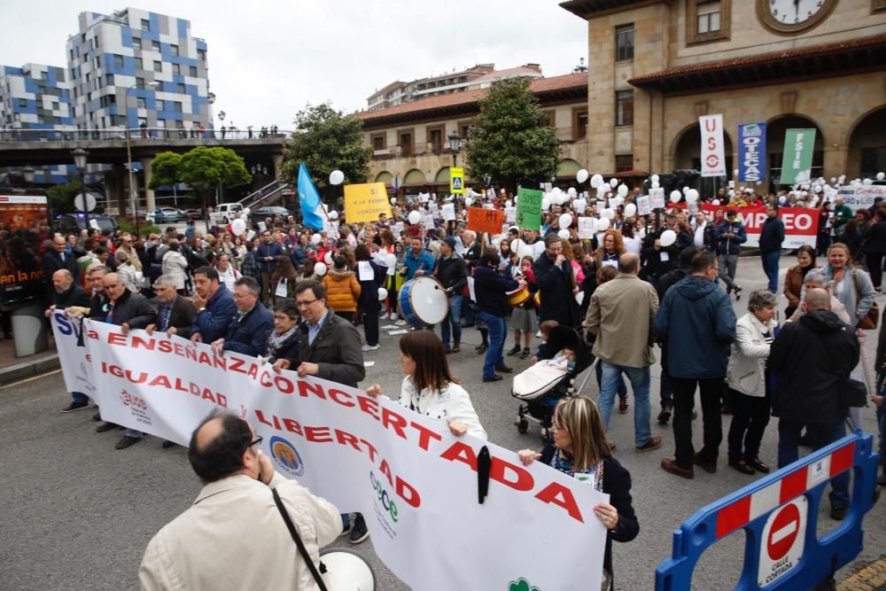 Manifestación por la enseñanza concertada