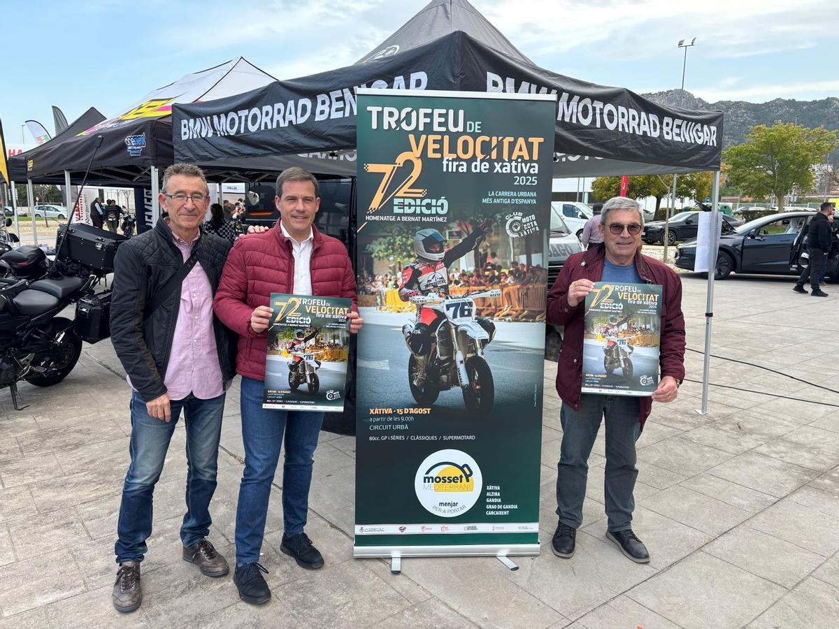 Presentación del cartel oficial de la 72 edición del Trofeu Fira de Xàtiva con la imagen de Bernat Martínez.