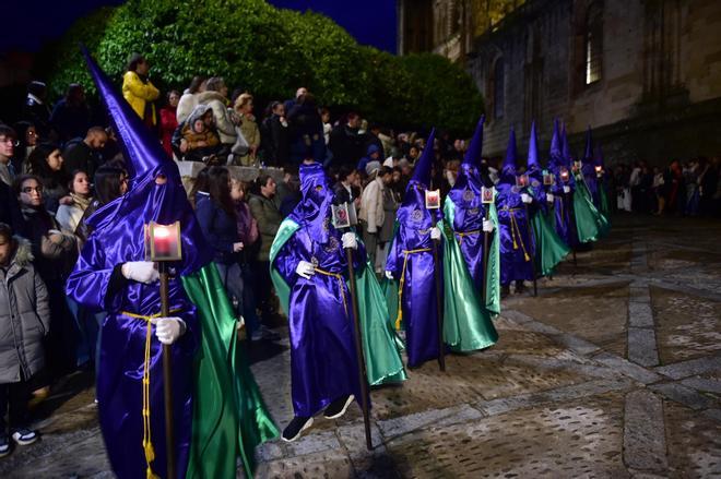 La procesión del Silencio de Plasencia, en imágenes