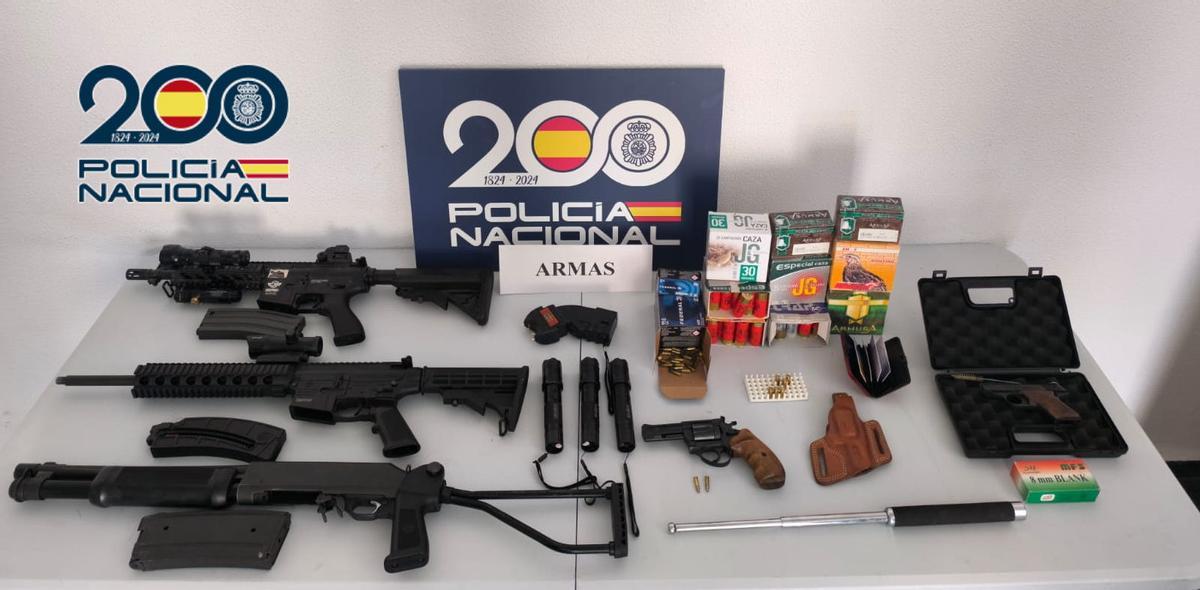 Efectos intervenidos al detenido en Elda.