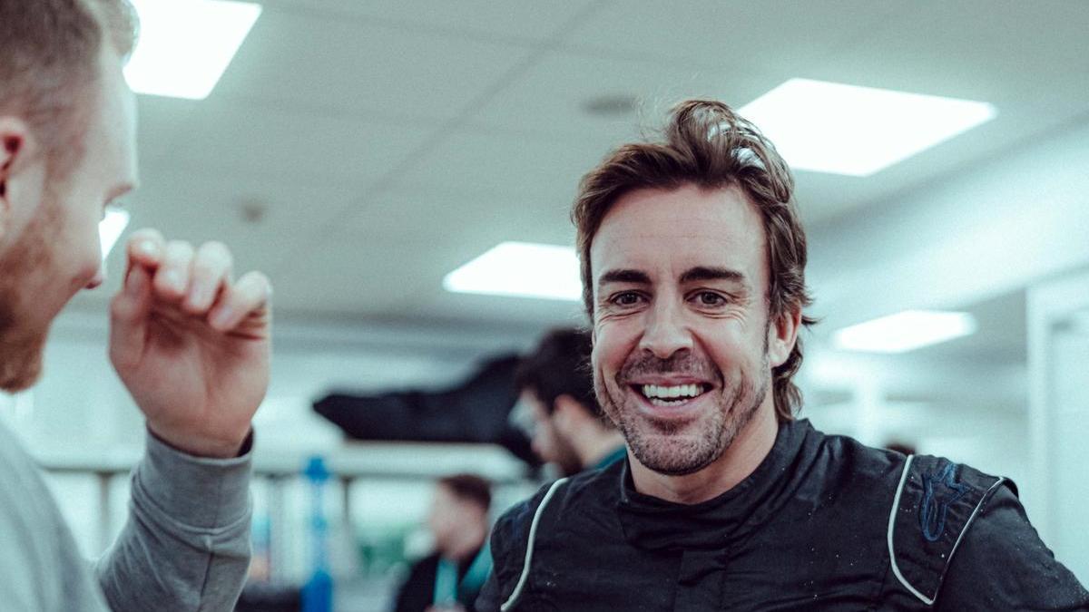 Fernando Alonso ya trabaja intensamente en las instalaciones de Aston Martin