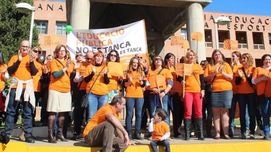 El Cremona anuncia más protestas tras descartar el Consell construir el colegio