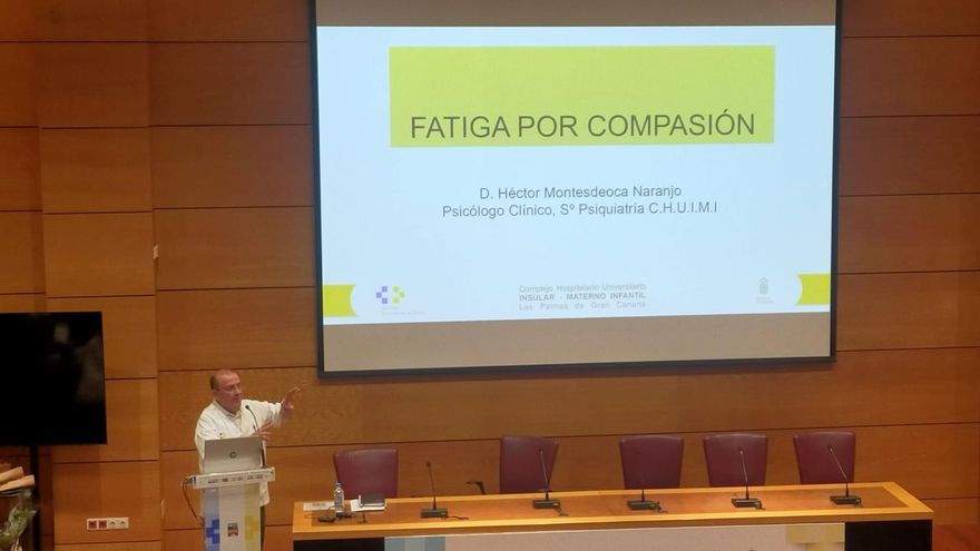 Héctor Montesdeoca: «Hay que prestar mucha atención al sufrimiento de los sanitarios»