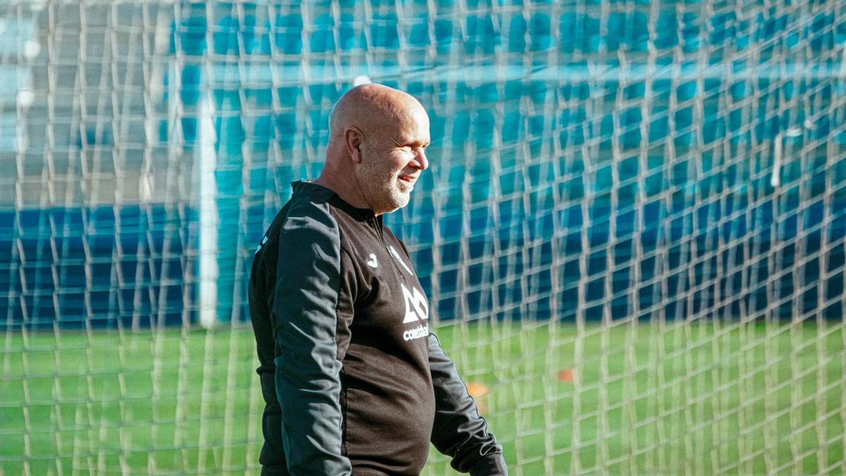 Jaume Mut está ducho en el manejo de equipos tanto en el vestuario como en el terreno de juego.