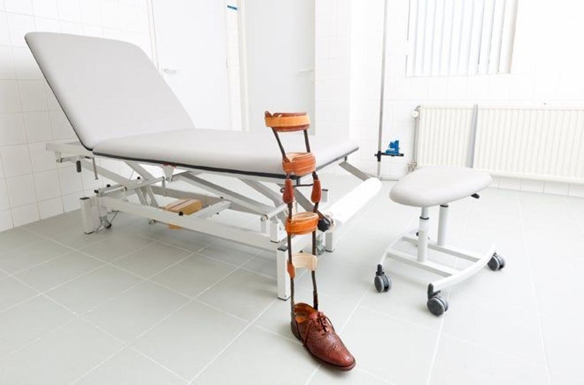 Una pierna ortopédica