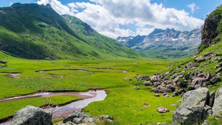 La ruta mágica a uno de los lugares más hermosos del Pirineo: aguas cristalinas, hayedos y dólmenes