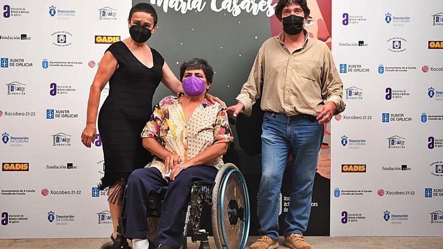 María José &quot;Che&quot; Mariño , en el photocall de la gala de los Premios en el Teatro Rosalía de Castro.