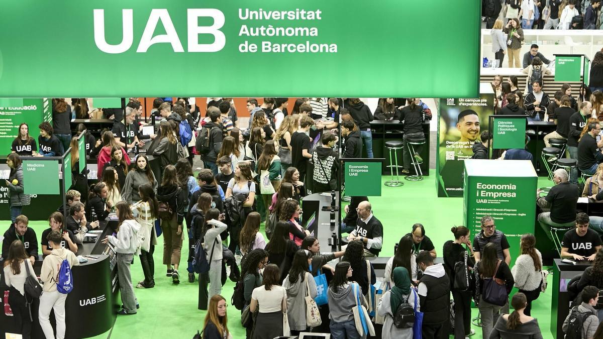 Estand de la Universitat Autònoma de Barcelona, en la edición pasada del Saló de l'Ensenyament.