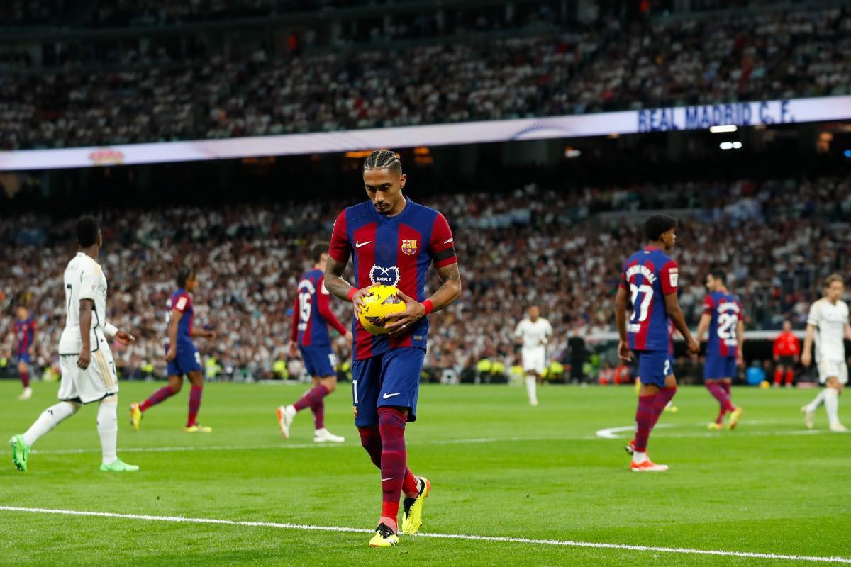 Real Madrid - FC Barcelona, el partido de la jornada 32 de LaLiga EA Sports, en imágenes. Real Madrid - FC Barcelona, el partido de la jornada 32 de LaLiga EA Sports, en imágenes.