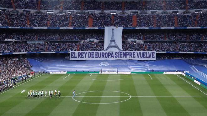 Doble pasillo en el Bernabéu con un invitado inesperado