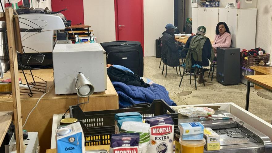 El Casal Antoni Sala i Pont de Badalona convertit en centre d'acollida per a algunes de les persones desallotjades del B9.