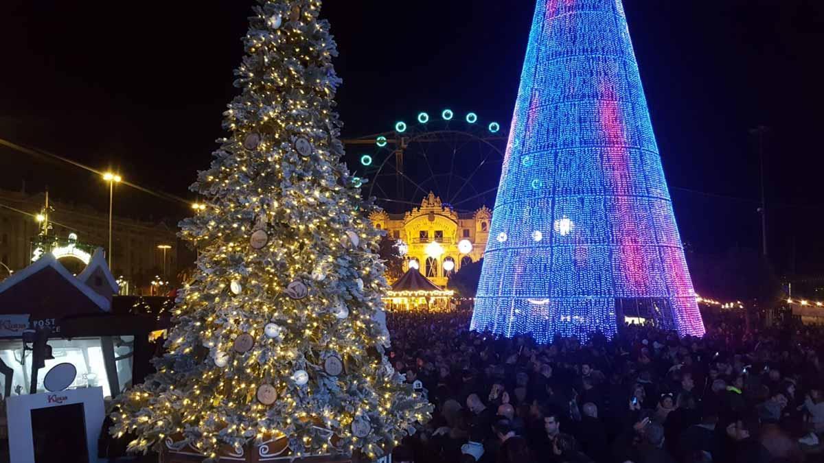 Encendido de las luces de la feria de Navidad del Port Vell.