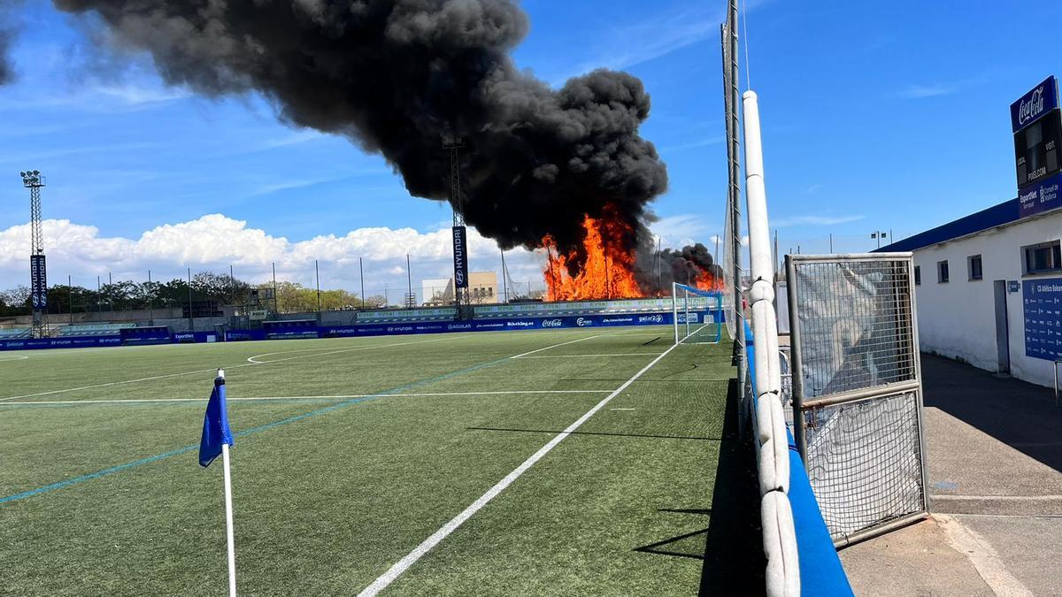 FOTOS | Incendio en el almacén de Cervezas Damm en Son Malferit