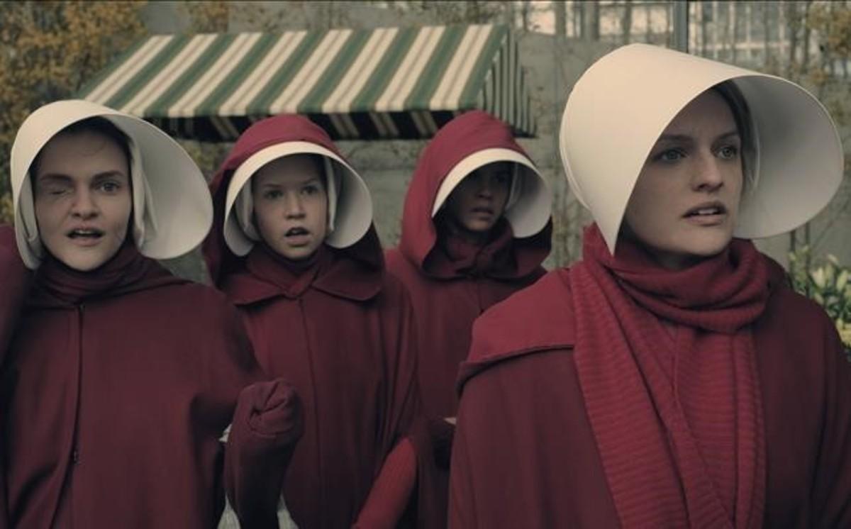 zentauroepp40177319 the handmaid s tale      faithful     episode 105     serena170922185218