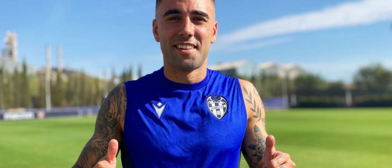 Rober Ibáñez és nou futbolista granota | LEVANTE UD