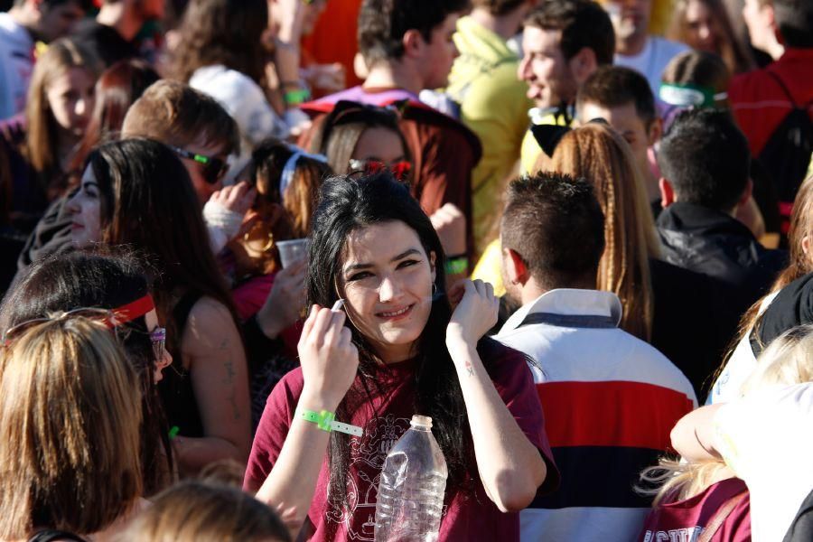 Miles de jóvenes en la fiesta del año