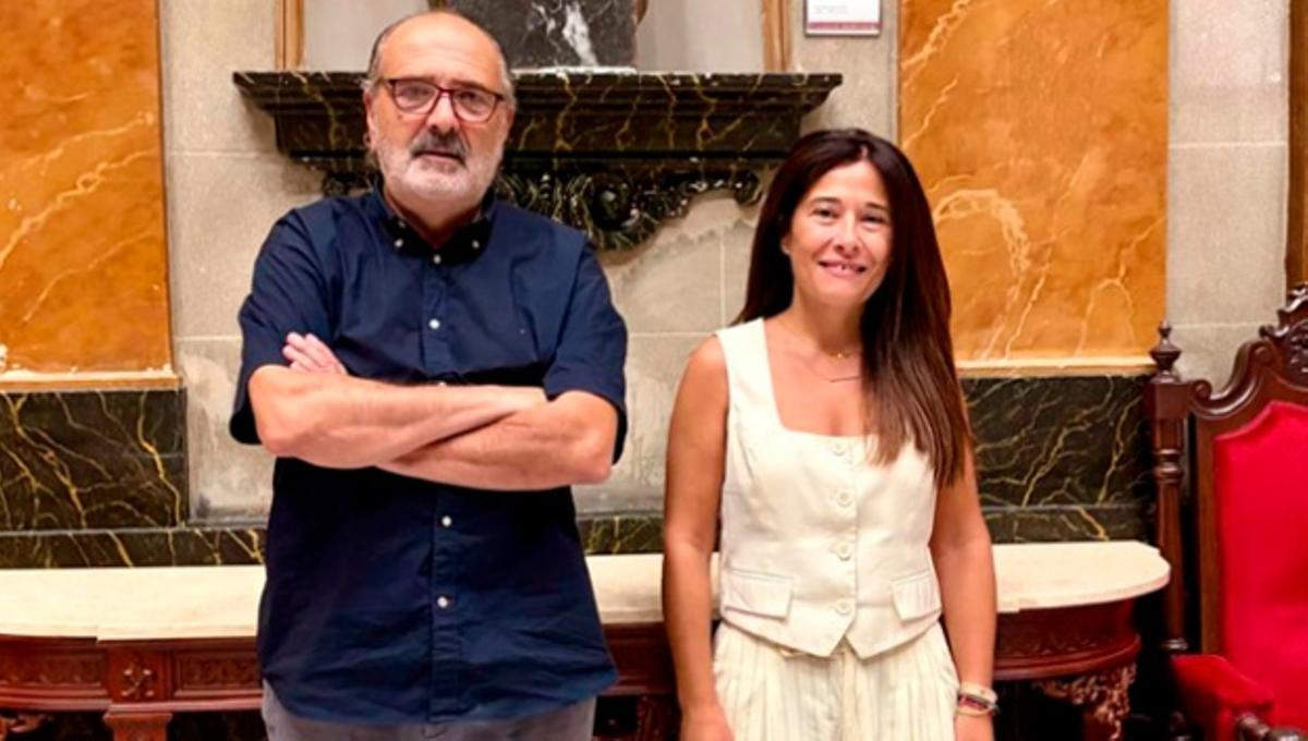 Ernest Llorens y Lorena Zamorano en el Ayuntamiento de Alcoy