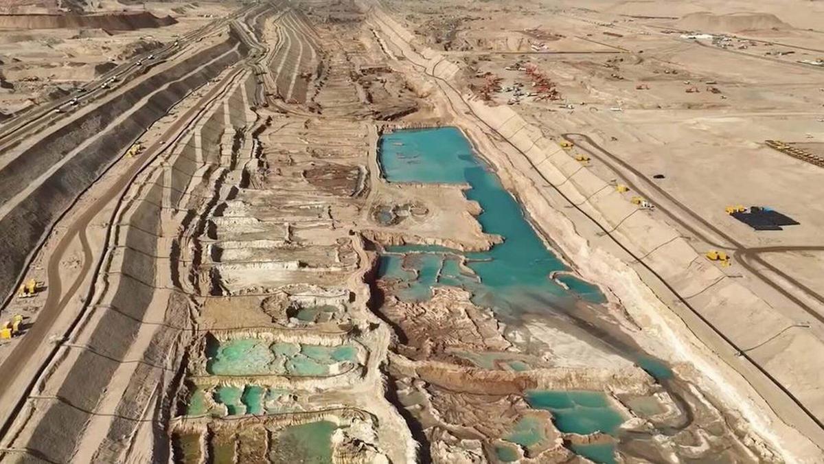 Construcción de The Line, en Arabia Saudí.