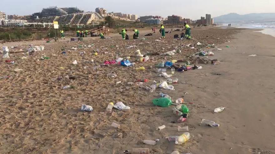 La Policía Local realiza un centenar de actuaciones por riñas, drogas y armas en las playas