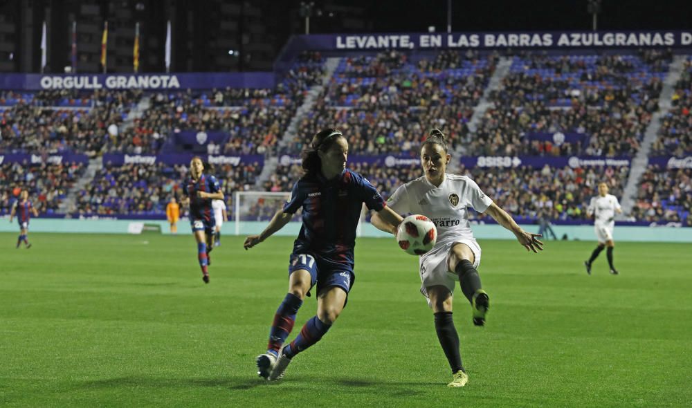 Derbi entre el Levante UD femenino y el Valencia CF femenino.