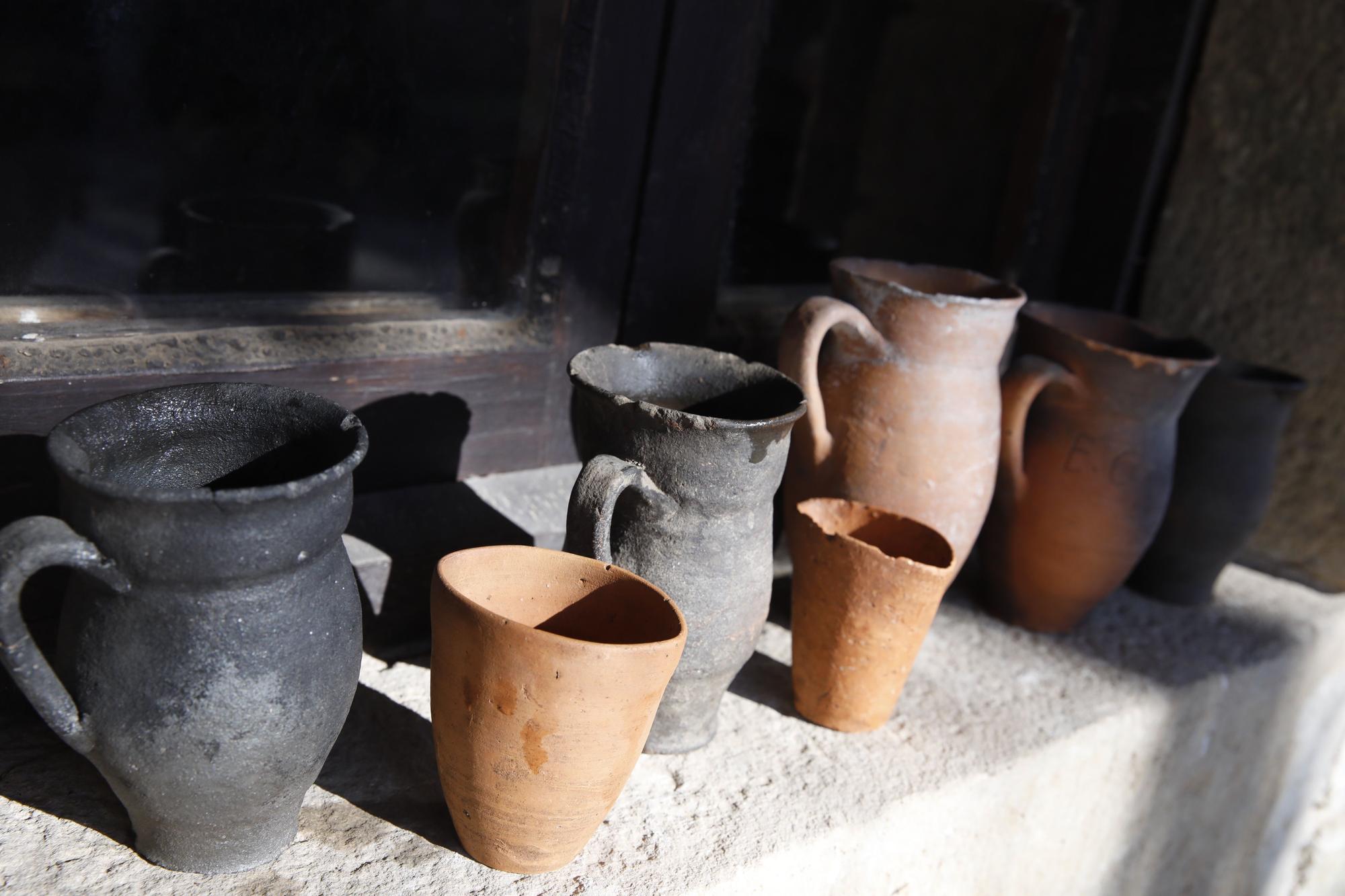 Cuando la sidra no se servía en cristal: estos son los recipientes de barro