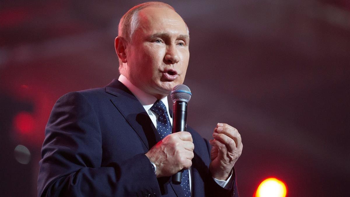 Putin interviene en el foro de juventud 'Rusia, tierra de oportunidades', en Moscú, el 15 de marzo.