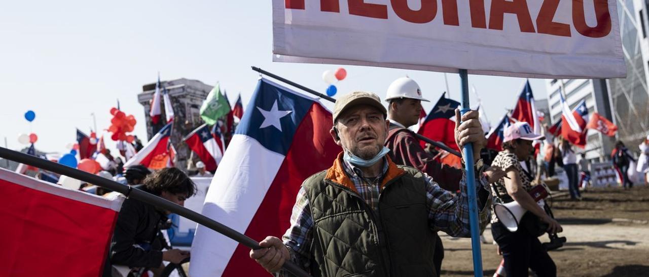 Chile: del estallido social a la posible derrota de la nueva Constitución.