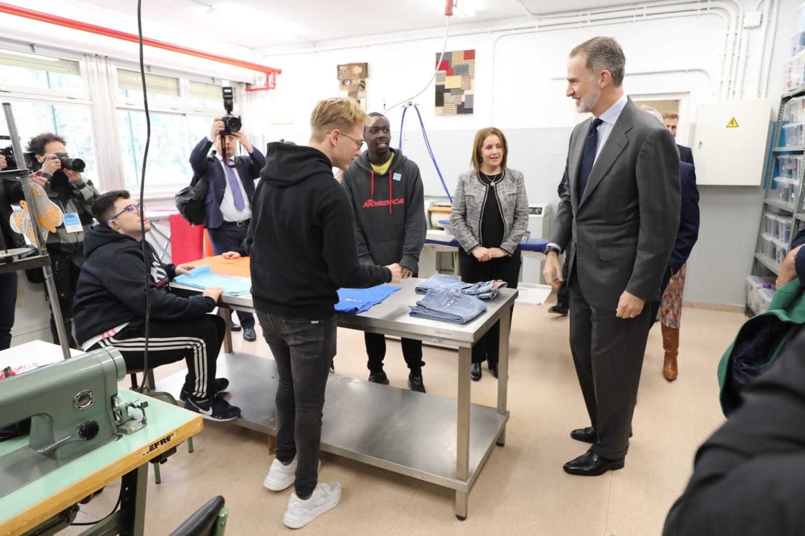 El Rey Felipe VI visita el IES Ramón y Cajal de Zaragoza