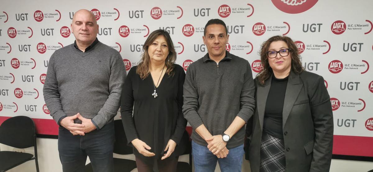 Ismael Senent, Marisa Baena, Ramón Gil y Yolanda Díaz, en la sede de UGT en Alicante.