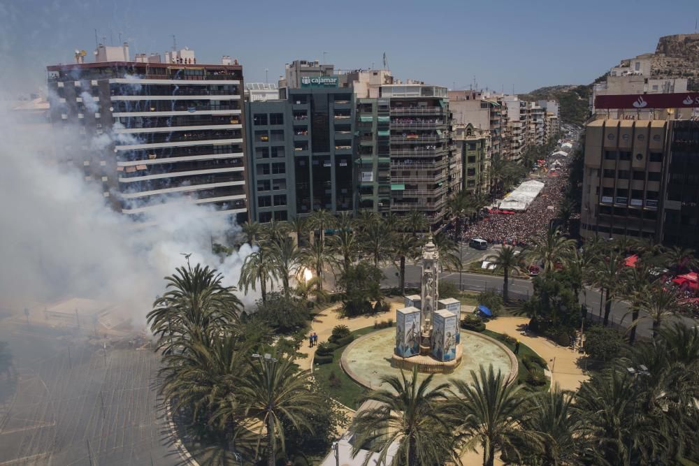 Hogueras 2018: Mascletá de las Hogueras de Alicante de 23 de junio.