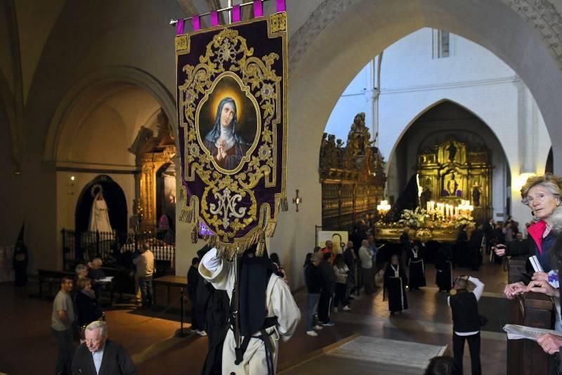 Acto de la Virgen de la Soledad ante el Cristo de la Cama