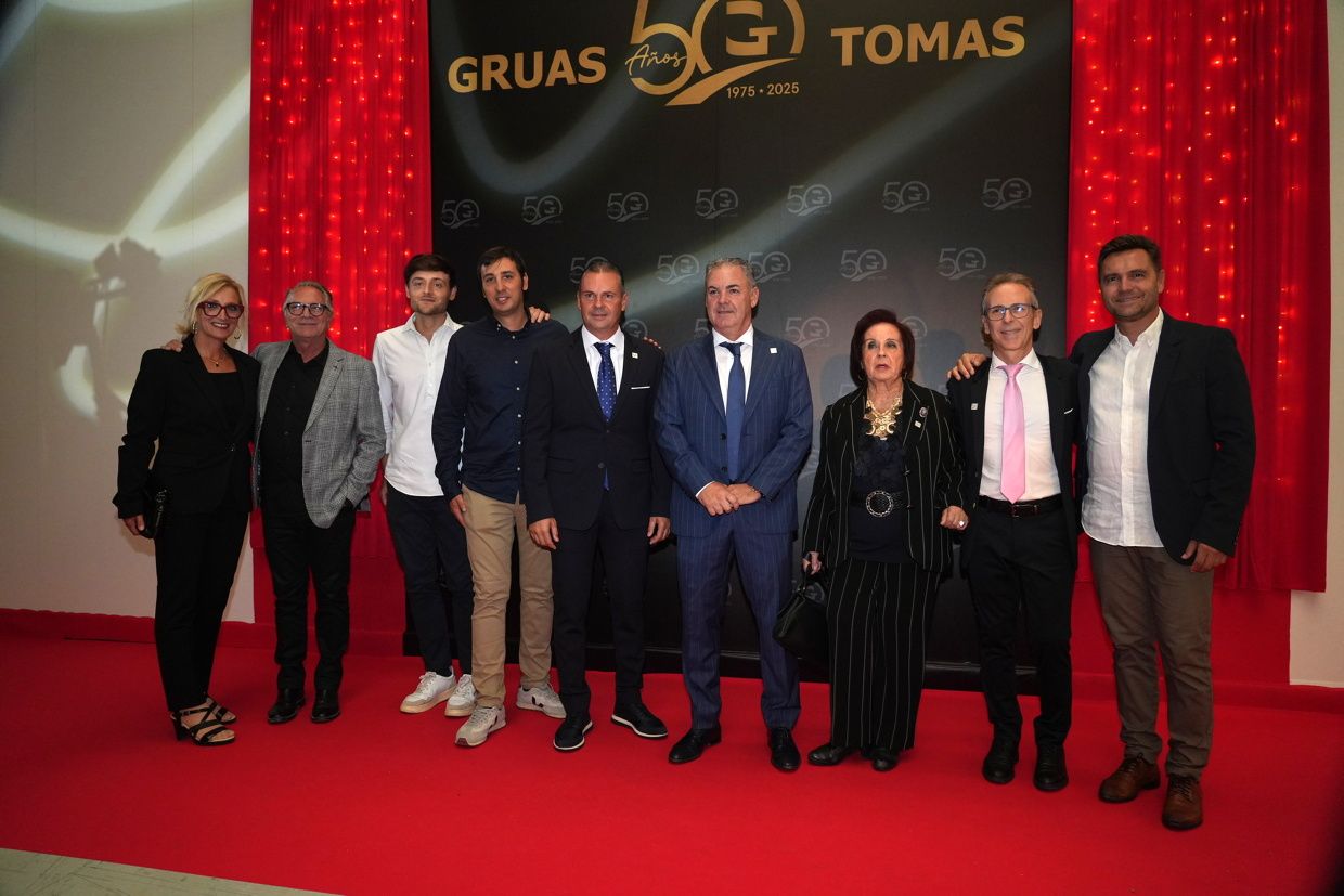 Galería de fotos de la gala del 50º aniversario de Grúas Tomás en Vila-real