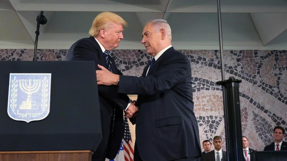 Trump, con Netanyahu, en el Museo de Israel.