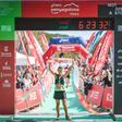 Gemma Arenas entrando en meta como ganadora de la MiM de la ASICS Penyagolosa Trails 2024