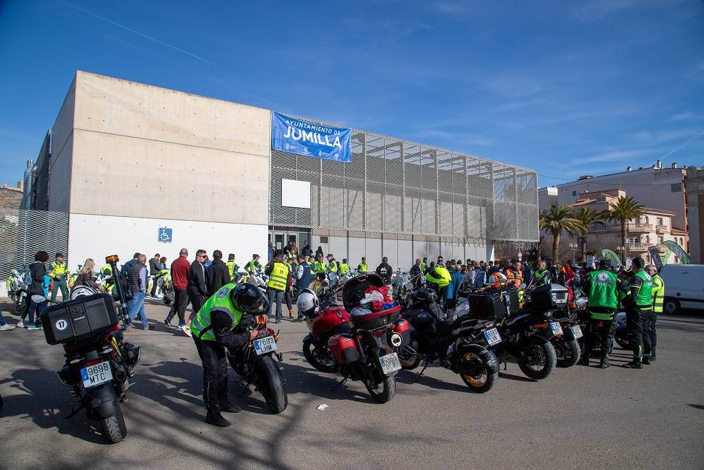 Vuelta Ciclista a Murcia: imágenes de la salida en Jumilla