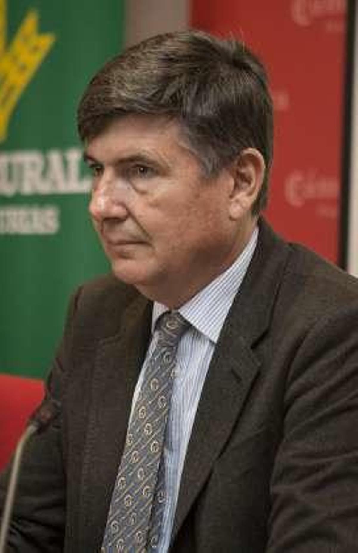 Manuel Pimentel.