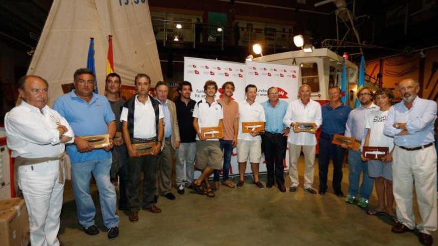 Los premiados, con patrocinadores y organizadores, ayer, en el acto de la entrega de galardones.