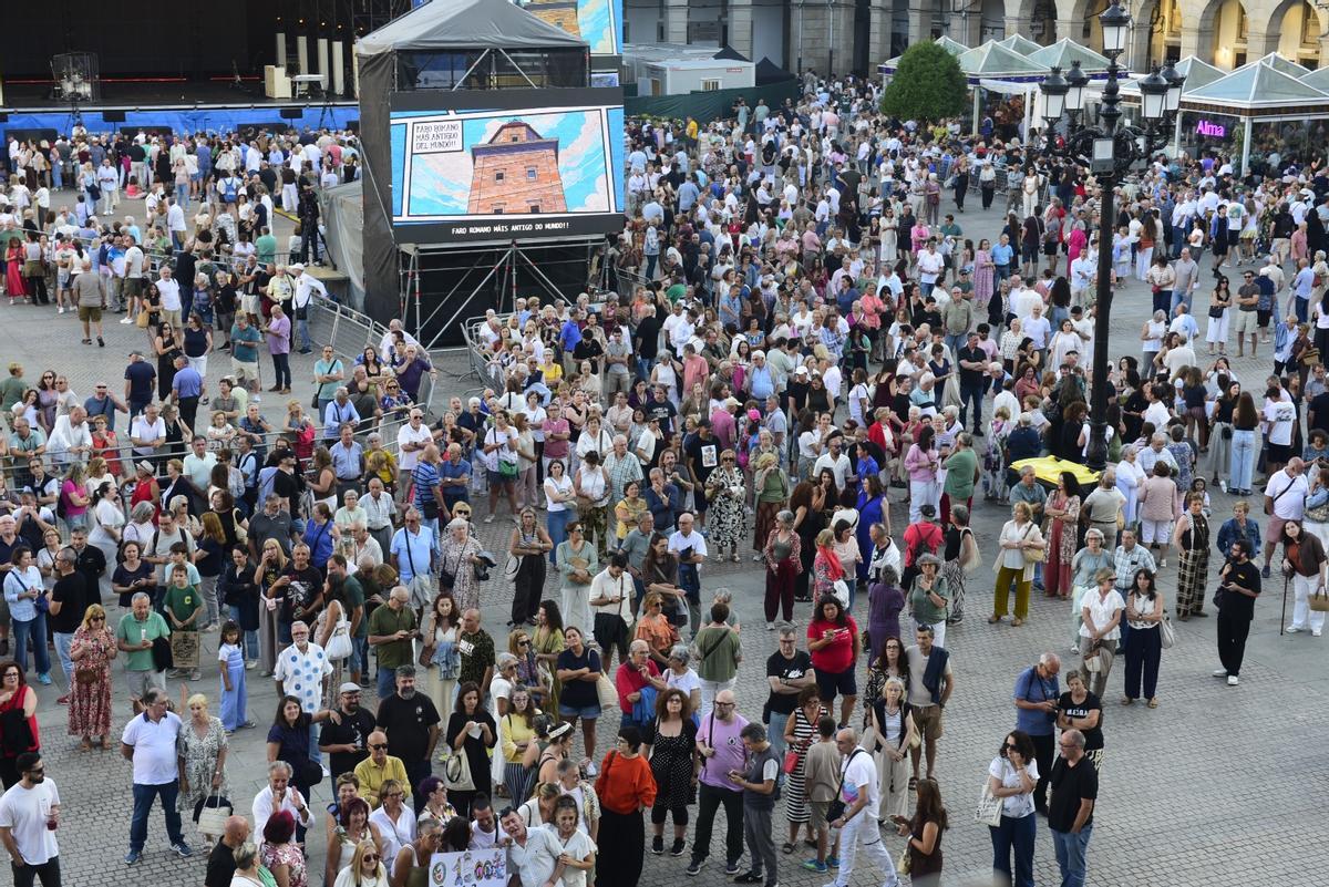 Pregón de la actriz Lucía Veiga que abre la fiestas de María Pita en A Coruña