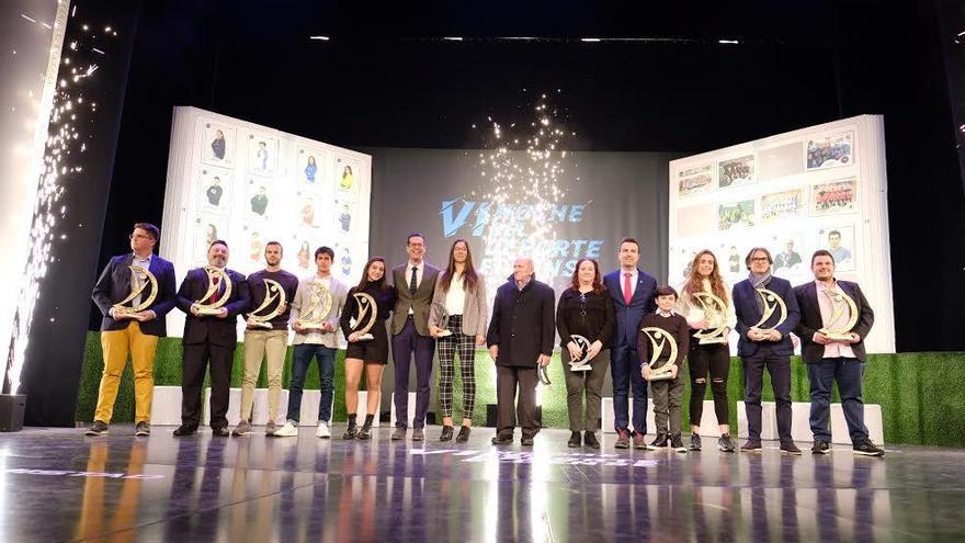 Todos los galardonados en la VI Noche del Deporte Eldense.