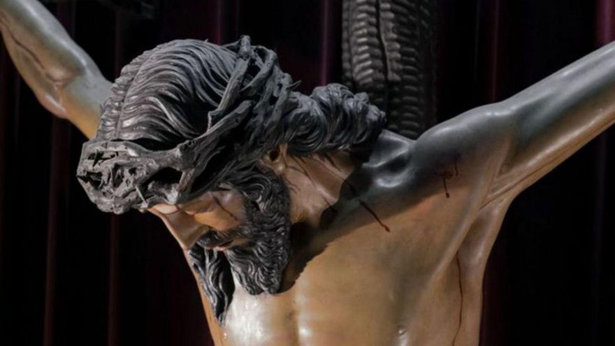 Tarde de vía crucis en los barrios de Ciudad Jardín y Poniente