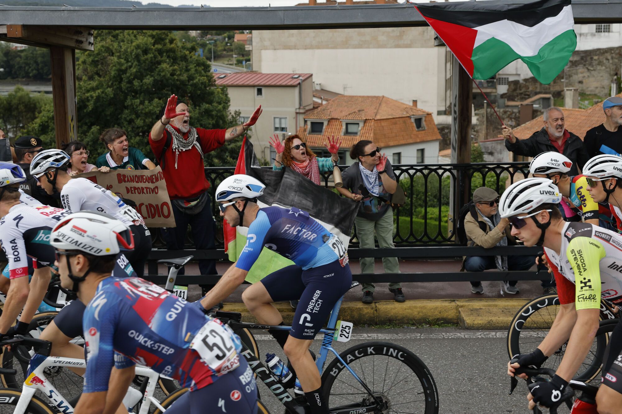 La etapa 16 de la Vuelta, en imágenes