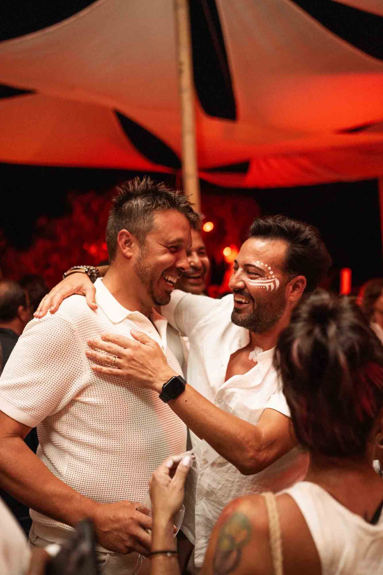Puntapiedra reabre sus puertas con la fiesta que marca el inicio del verano 2025 en Alicante