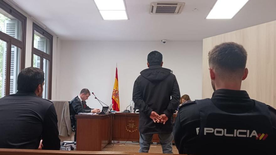 Condenado por agredir a su pareja y amenazar al hijo de ella con un cuchillo